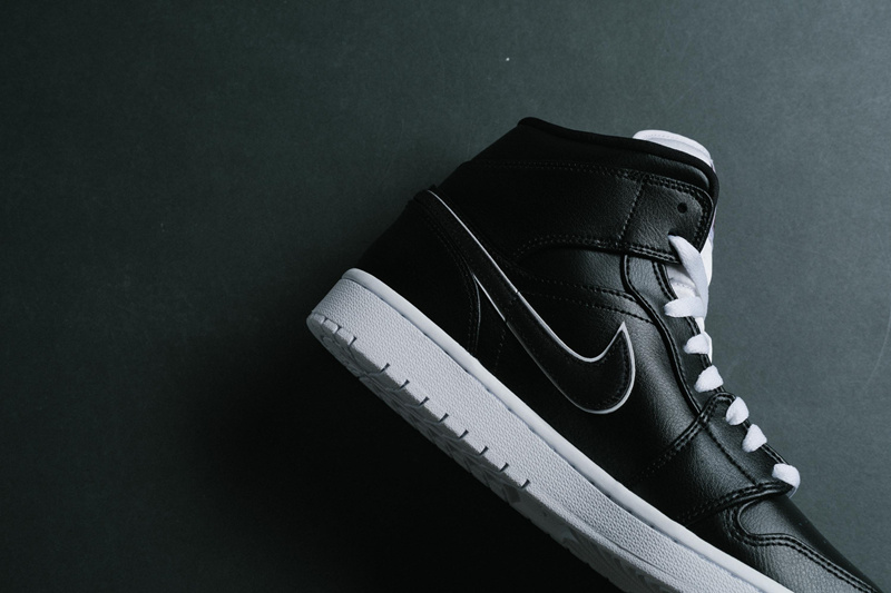 Air Jordan 1 Mid 货号：852542-016  air jordan 第5张