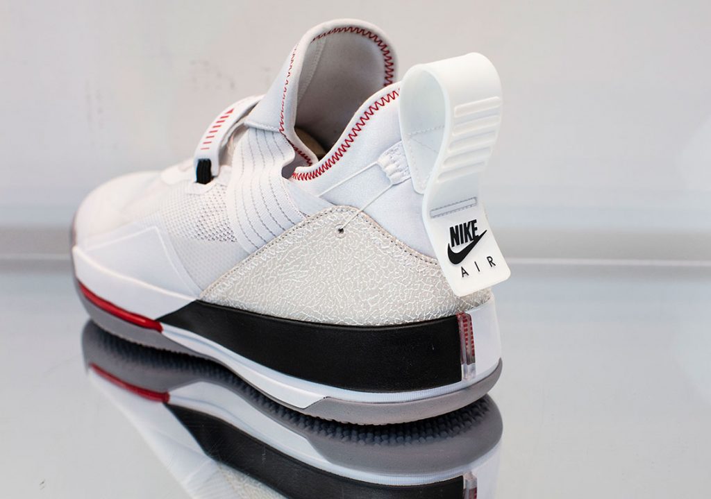 Air Jordan 33 Low SE 货号：CD9560-106  air jordan 第3张