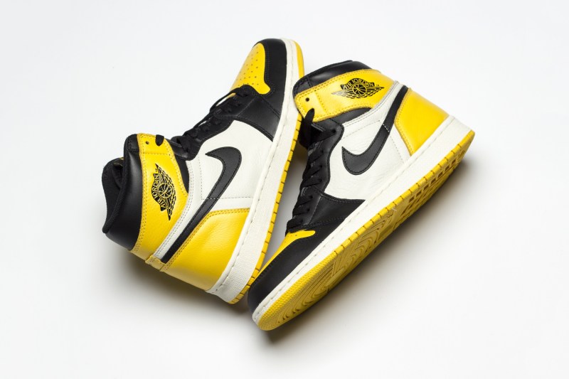 Air Jordan 1 “Yellow Toe” 货号：AR1020-700  air jordan 第1张