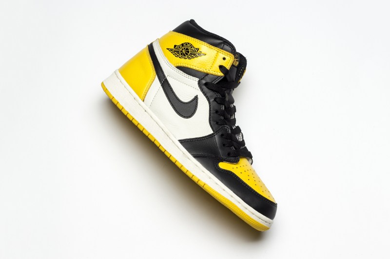 Air Jordan 1 “Yellow Toe” 货号：AR1020-700  air jordan 第4张