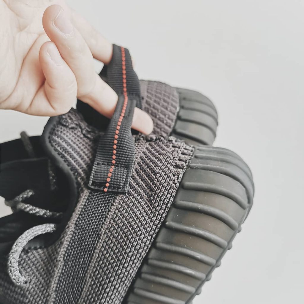 Adidas Yeezy 350 Boost V2 “Black” 货号：FU9161  boost yeezy “black ￥1899 第3张