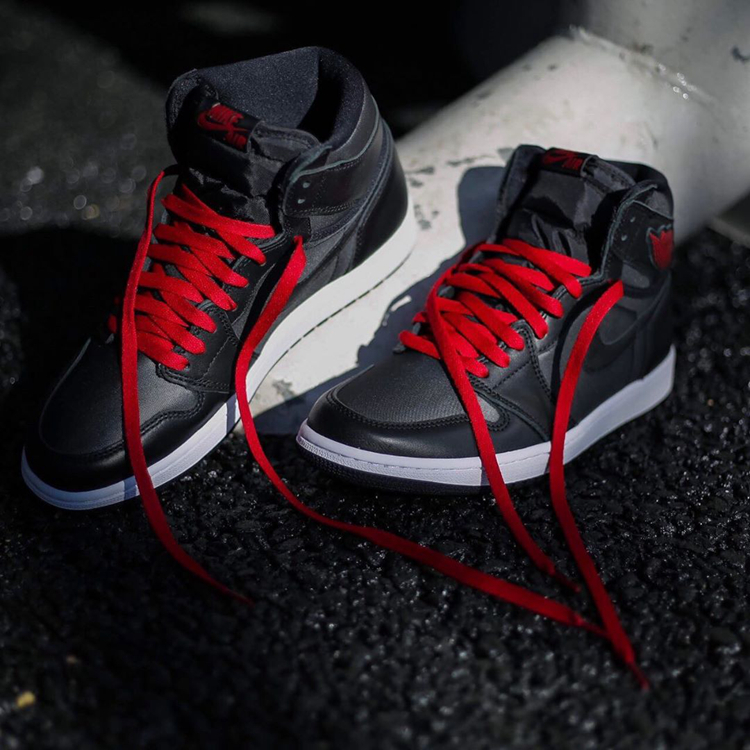 Air Jordan 1 High OG “Black Satin” 货号  555088-060 AJ AJ1 Bl 乔丹篮球鞋 第2张