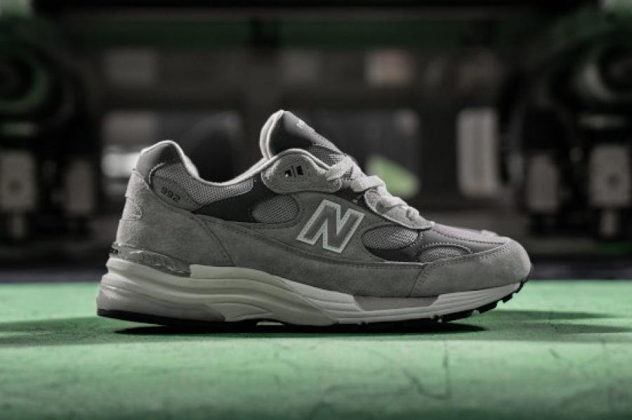 NEW BALANCE 经典鞋款 992 即将迎来首次复刻回归